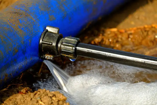 How We Waste & Lose Water Everyday In Society (In Agriculture, Industry, & Households)