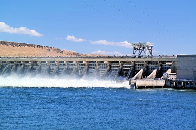Pros & Cons Of Hydro Energy (Hydroelectric & Hydropower)