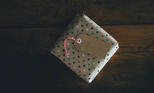 Sustainable Ways To Wrap Gifts